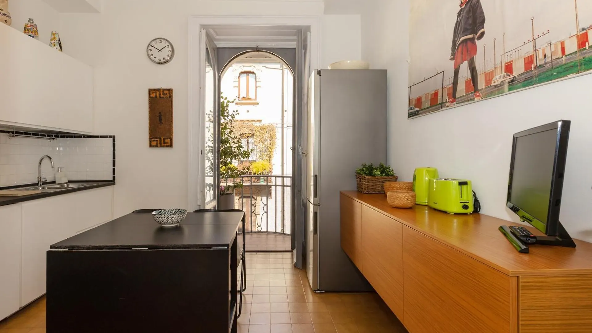 House Of An Artist In The Key Area Of Milan Apartment Italy