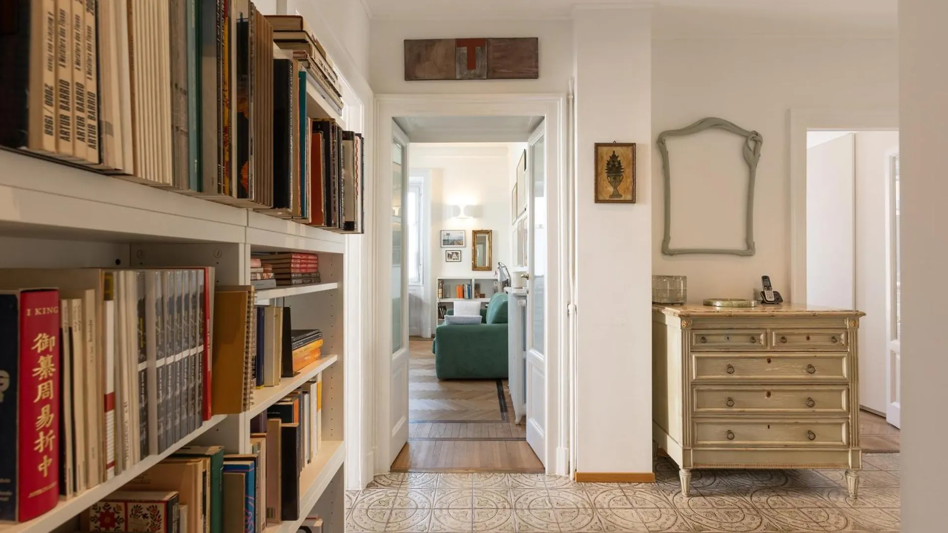 House Of An Artist In The Key Area Of Milan Apartment
