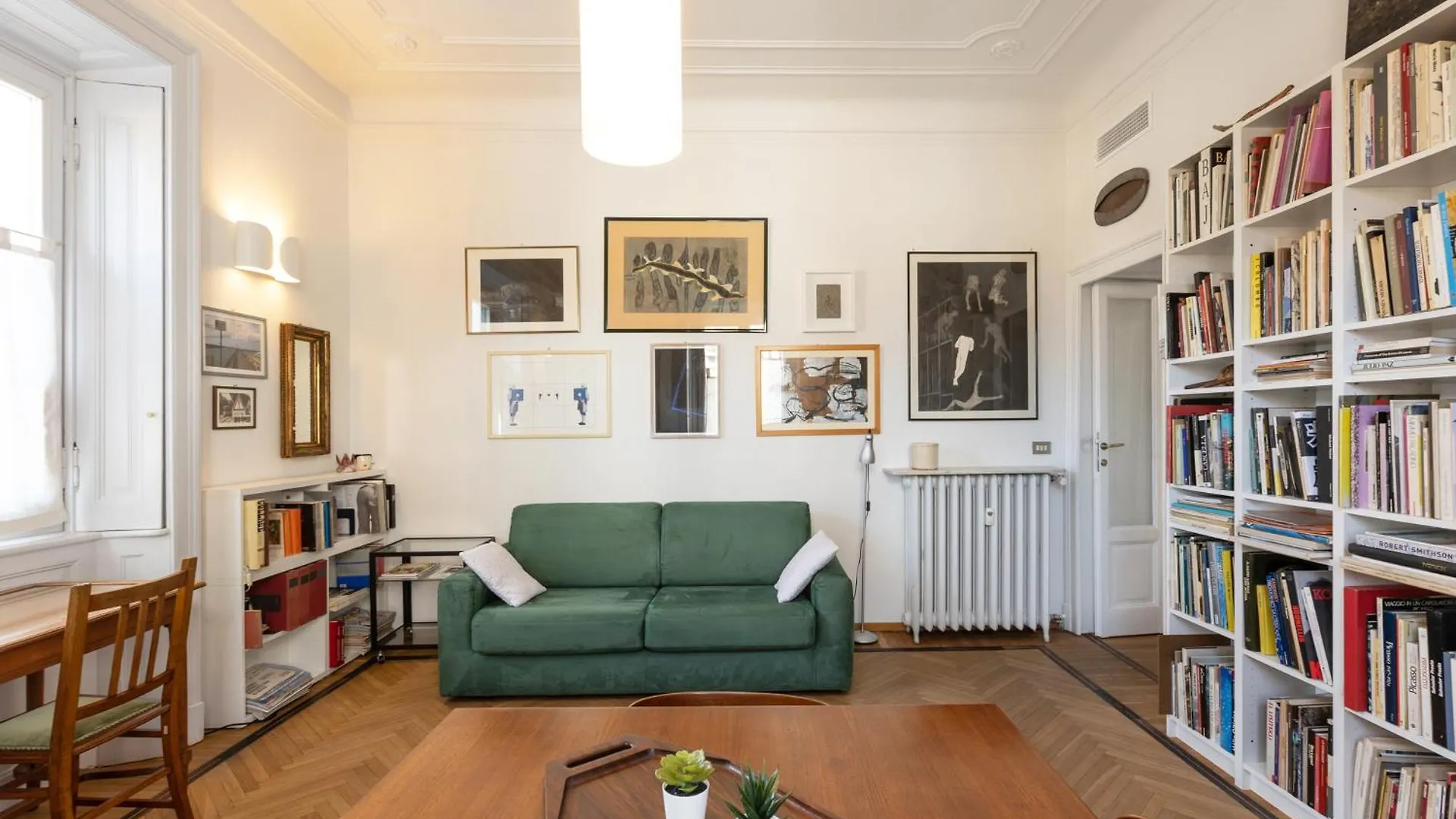 House Of An Artist In The Key Area Of Milan Apartment