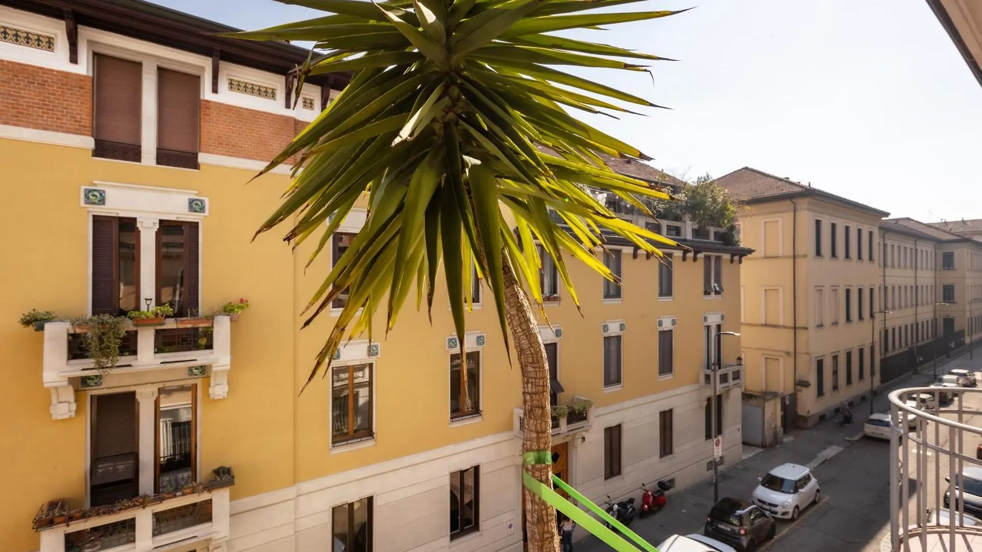 House Of An Artist In The Key Area Of Milan Apartment Italy