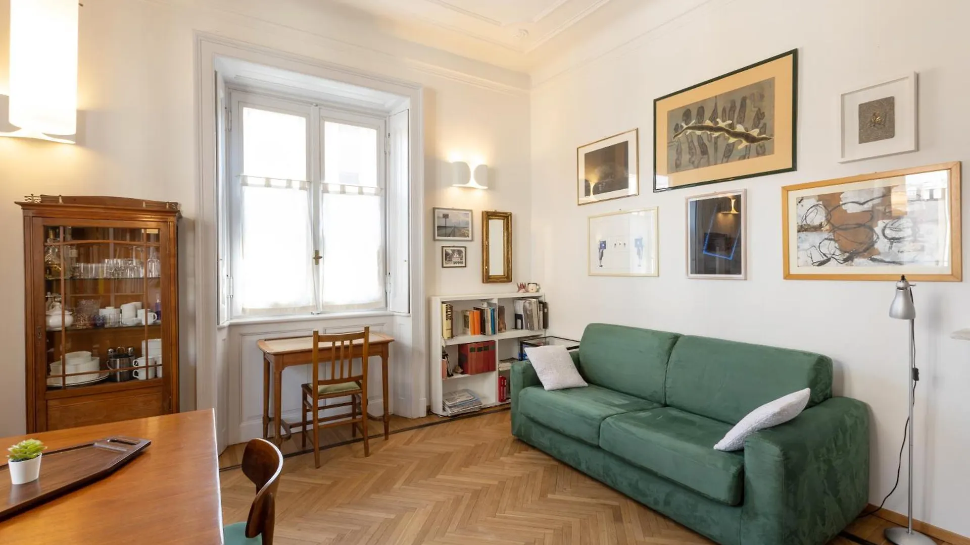 House Of An Artist In The Key Area Of Milan Apartment Italy