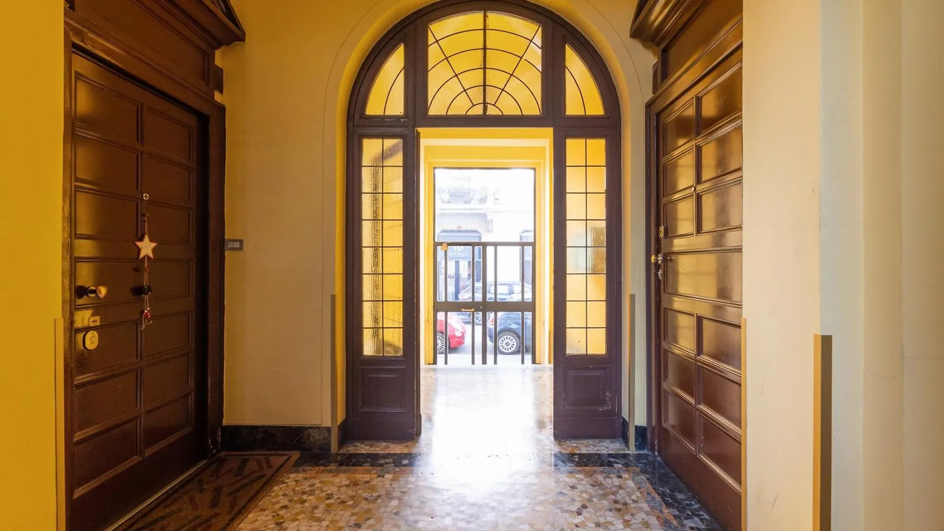 House Of An Artist In The Key Area Of Milan Apartment Italy
